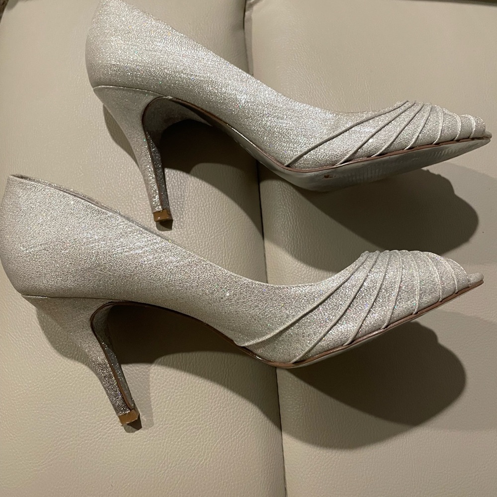 Adriana New York Silver Pleated Heels